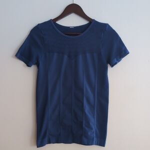 Fabletics Seamless Stretchy Blue Women's Top